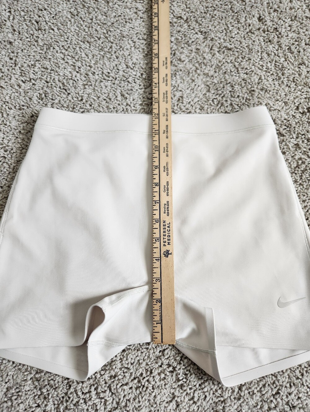 Nike Form Stealth Evaporation Women's Boyshorts Beige Size Medium - Picture 8 of 9
